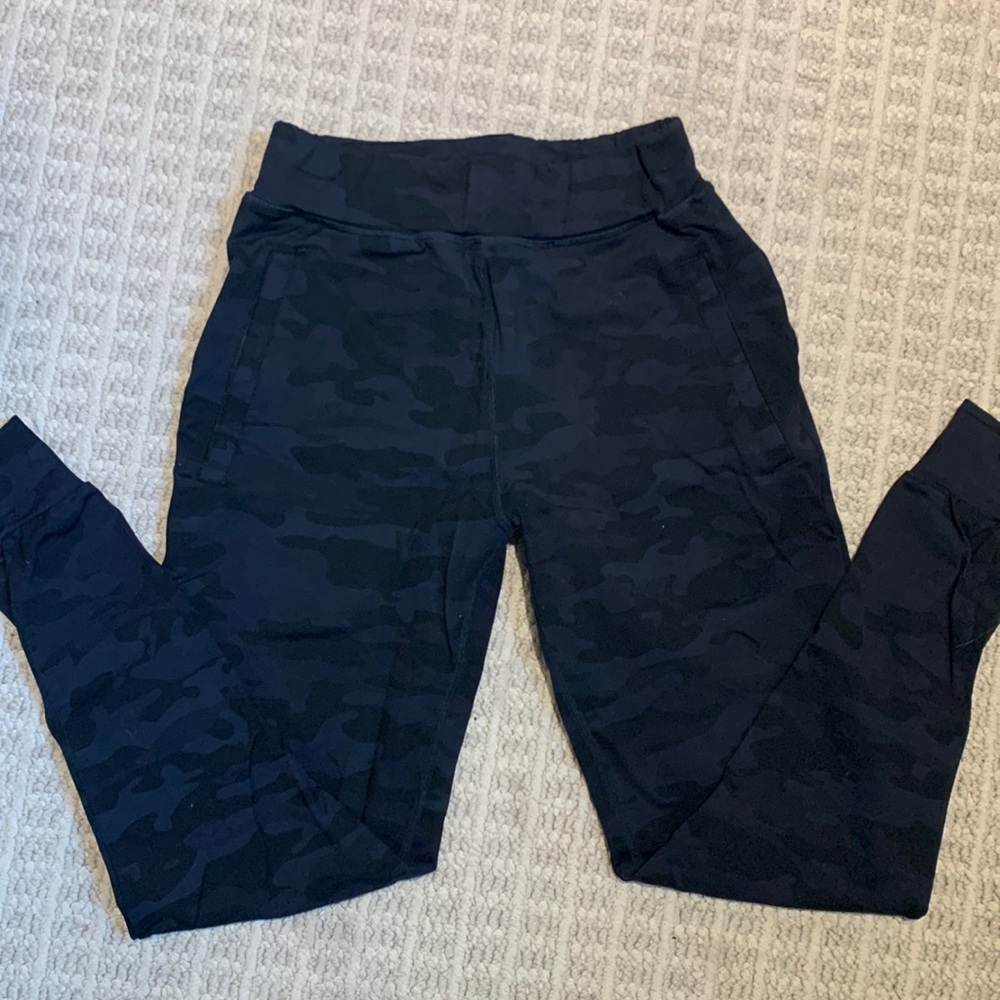 Alphalete Camo Joggers